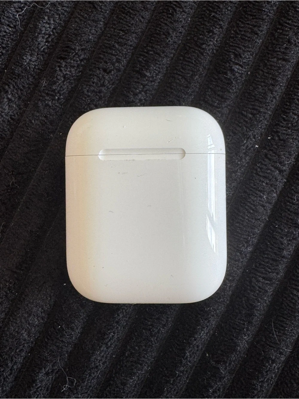 Apple AirPods 1st/2nd Gen with A1602 Case - FOR PARTS / REPAIR